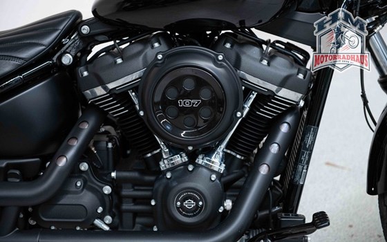Gebrauchtmotorrad Harley-Davidson Softail Street Bob FXBB - Bild 12