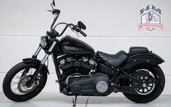 Gebrauchtmotorrad Harley-Davidson Softail Street Bob FXBB - Bild 4