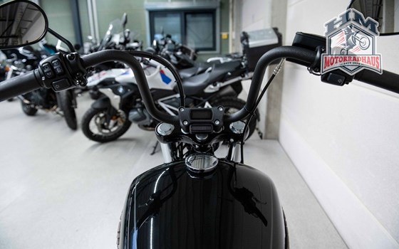 Gebrauchtmotorrad Harley-Davidson Softail Street Bob FXBB - Bild 7
