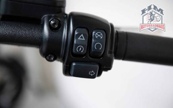 Gebrauchtmotorrad Harley-Davidson Softail Street Bob FXBB - Bild 9