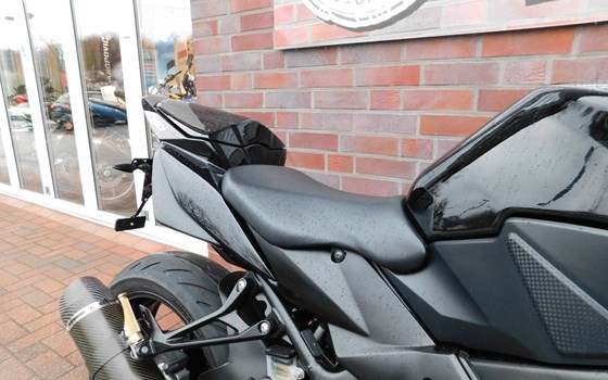 Gebrauchtmotorrad Suzuki GSR 750 - Bild 17