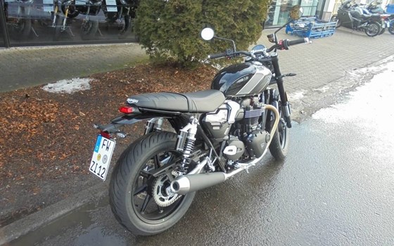 Gebrauchtmotorrad Triumph Speed Twin 900 - Bild 2