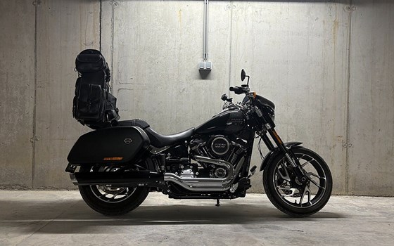 Gebrauchtmotorrad Harley-Davidson Softail Sport Glide FLSB - Bild 3