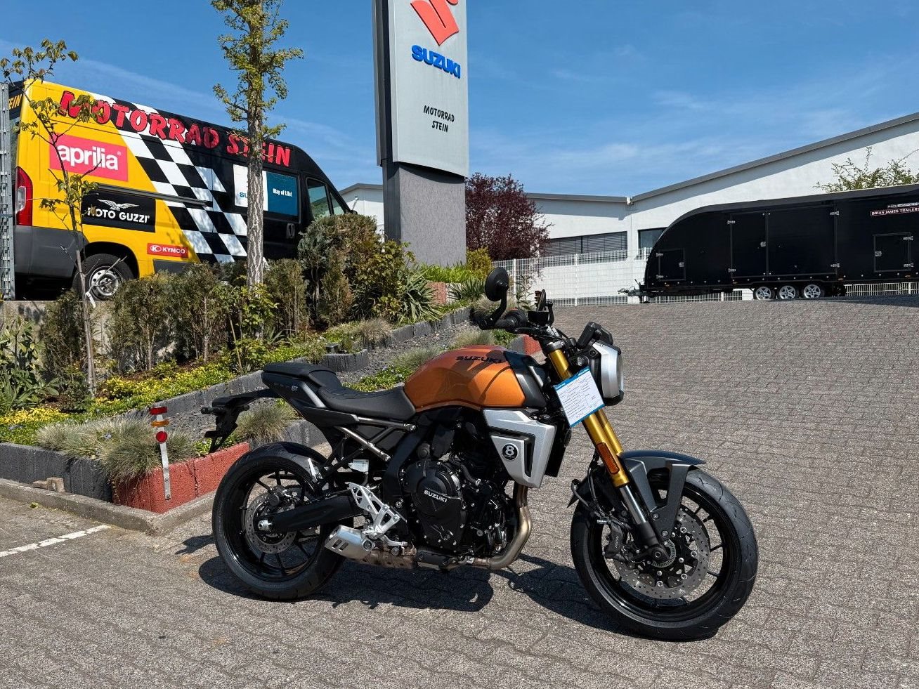 Suzuki GSX-8T