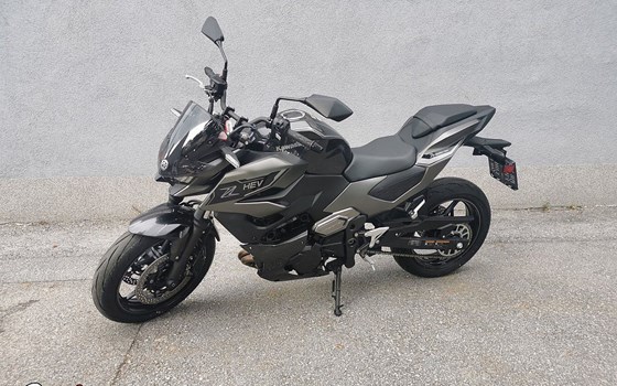 Gebrauchtmotorrad Kawasaki Z7 Hybrid - Bild 1