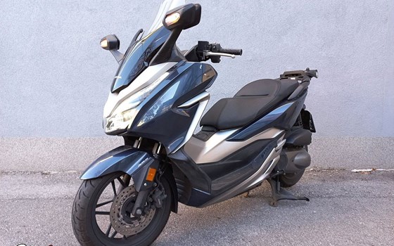 Gebrauchtmotorrad Honda Forza 300 - Bild 1