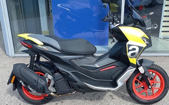 Gebrauchtmotorrad Aprilia SR GT Sport 125 - Bild 1