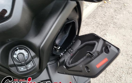 Neufahrzeug Yamaha XMAX 300 - Bild 7