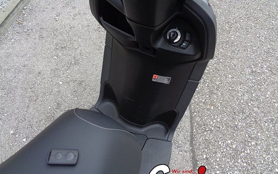 Gebrauchtmotorrad Yamaha NEO's Dual Battery - Bild 4