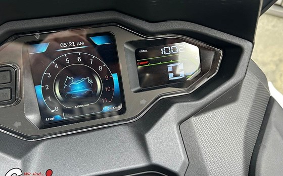 Gebrauchtmotorrad Sym MaxSym 400i - Bild 8