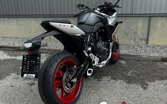 Neufahrzeug Suzuki GSX-8R - Bild 3