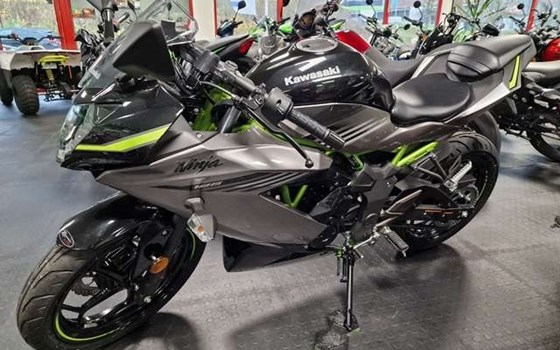 Neufahrzeug Kawasaki Ninja 125 - Bild 1