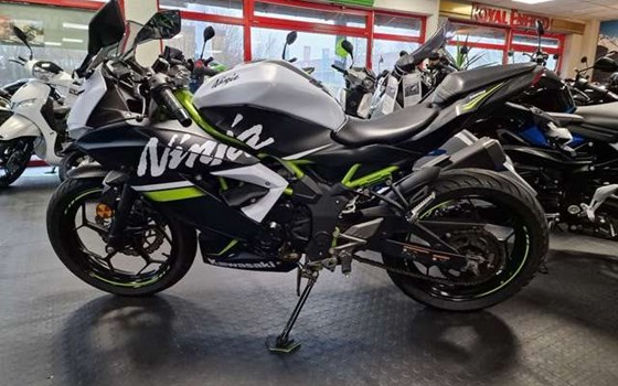 Gebrauchtmotorrad Kawasaki Ninja 125 - Bild 1