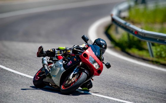 Gebrauchtmotorrad Suzuki GSX-R 750 - Bild 2