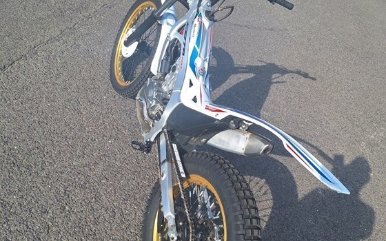 Gebrauchtmotorrad Honda Montesa COTA 4RT 260 - Bild 3