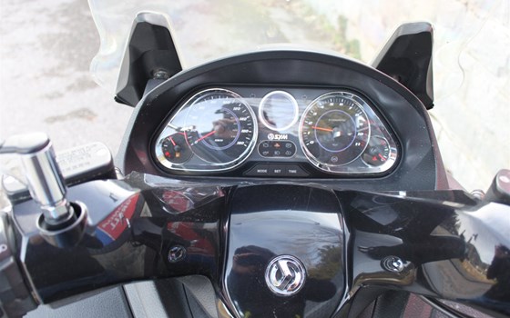 Gebrauchtmotorrad Sym MaxSym 400i - Bild 5