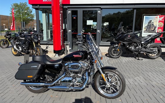 Gebrauchtmotorrad Harley-Davidson Sportster XL 1200T SuperLow - Bild 1