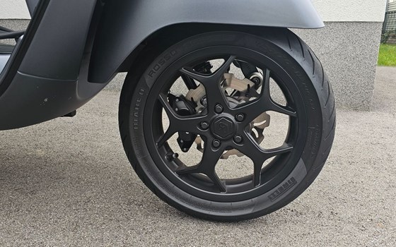 Gebrauchtmotorrad Vespa GTS 300 i.e. Super Sport - Bild 4