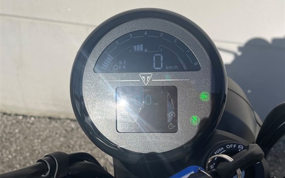 Neufahrzeug Triumph Speed Twin 900 - Bild 13