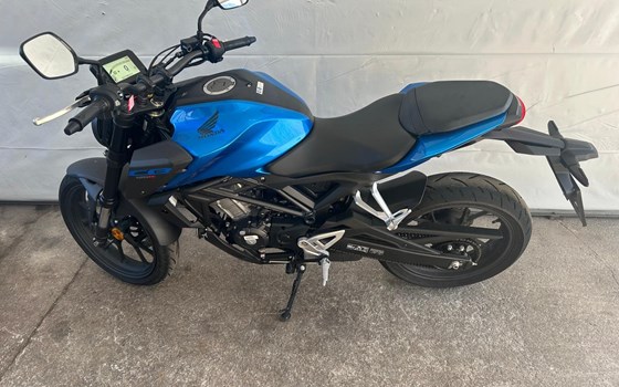 Gebrauchtmotorrad Honda CB125R - Bild 2