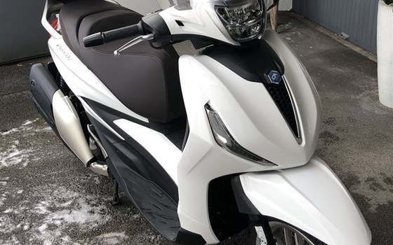 Gebrauchtmotorrad Piaggio Beverly 400 hpe - Bild 3