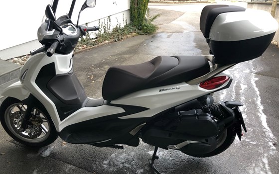 Gebrauchtmotorrad Piaggio Beverly 400 hpe - Bild 7