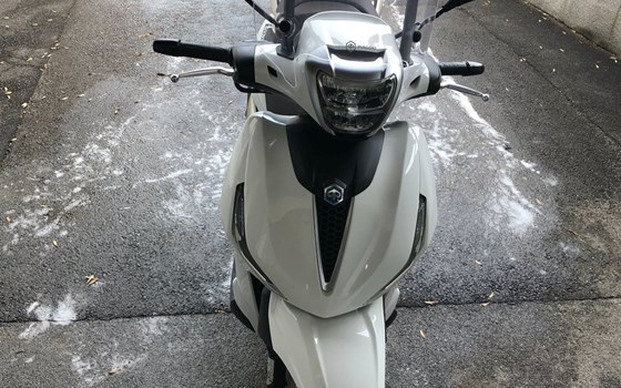 Gebrauchtmotorrad Piaggio Beverly 400 hpe - Bild 8