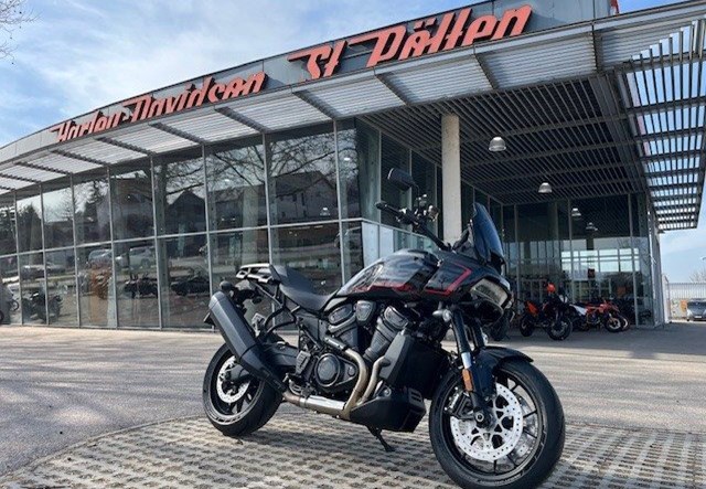 Harley-Davidson Pan America 1250 ST (Vivid Black)