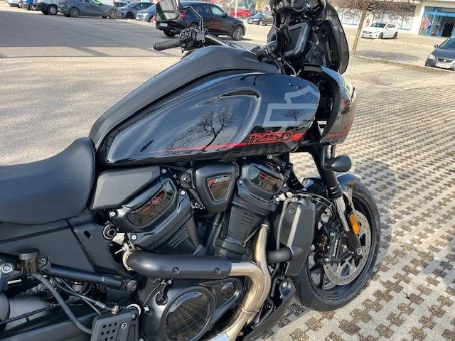 Harley-Davidson Pan America 1250 ST (Vivid Black) - Bild 4