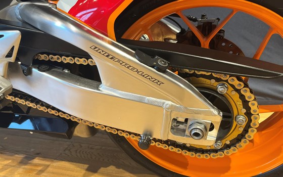 Gebrauchtmotorrad Honda CBR1000RR Fireblade - Bild 9