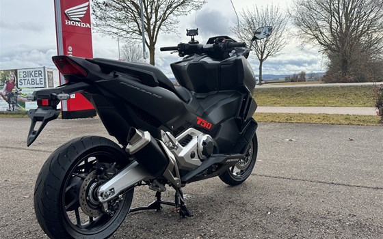 Gebrauchtmotorrad Honda Forza 750 - Bild 3