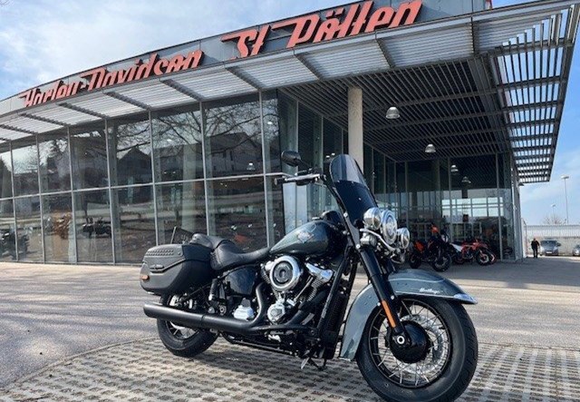 Harley-Davidson Softail Heritage Classic FLHC (Iron Horse Metallic)