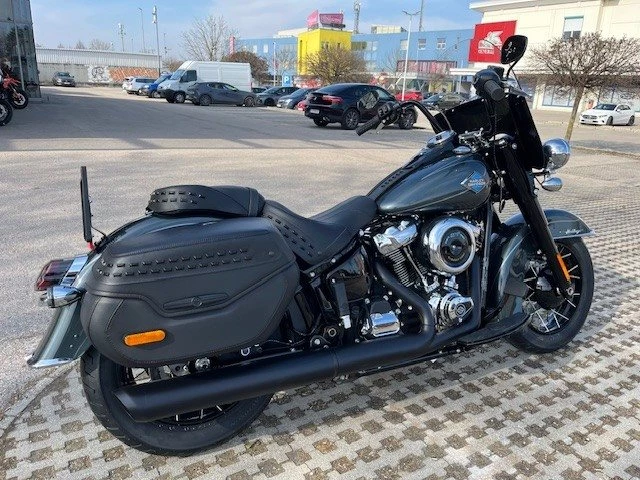 Harley-Davidson Softail Heritage Classic FLHC (Iron Horse Metallic) - Bild 5