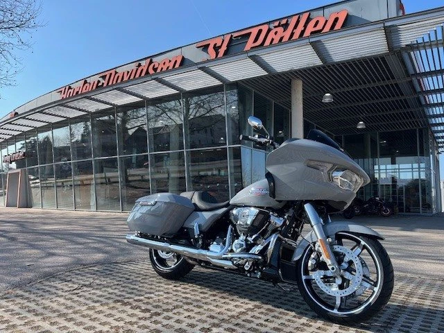 Harley-Davidson Road Glide FLTRX (Billiard Gray/Chrome Finish) - Bild 1
