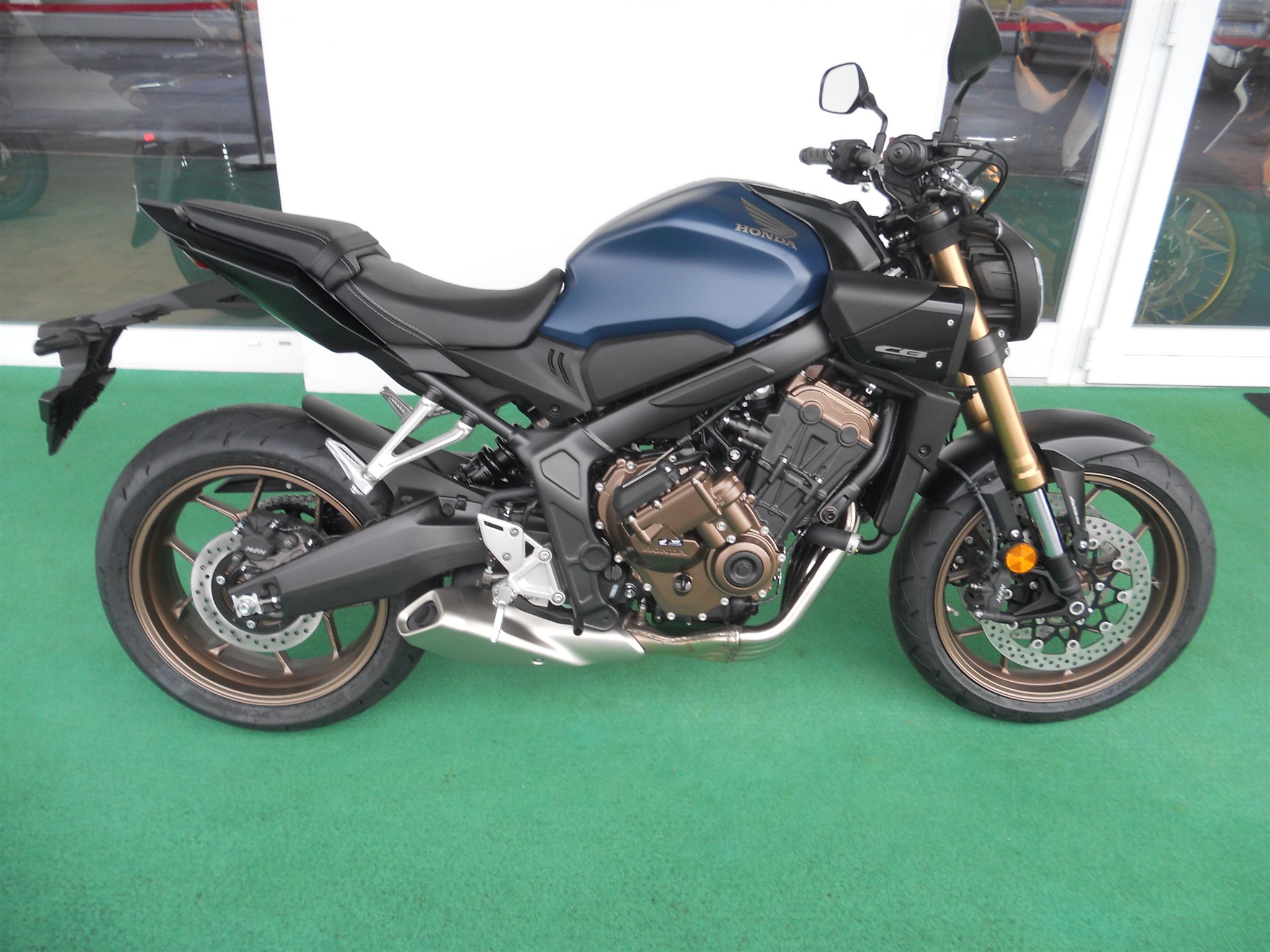 Honda CB650R E-Clutch