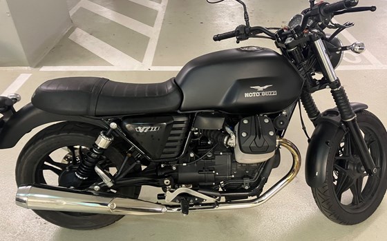 Gebrauchtmotorrad Moto Guzzi V7 II Stone - Bild 11