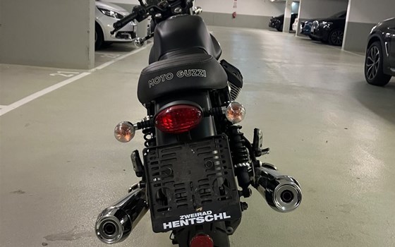 Gebrauchtmotorrad Moto Guzzi V7 II Stone - Bild 3