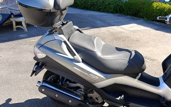 Gebrauchtmotorrad Piaggio MP3 400 - Bild 5