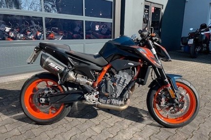 KTM 890 Duke R