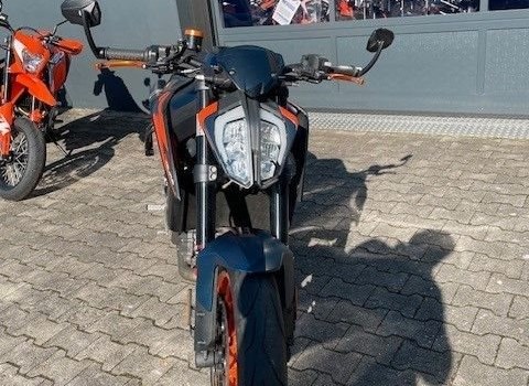 Gebrauchtmotorrad KTM 890 Duke R - Bild 6