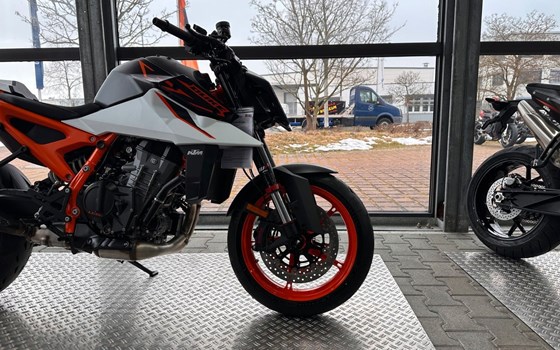 Neufahrzeug KTM 990 Duke R - Bild 9