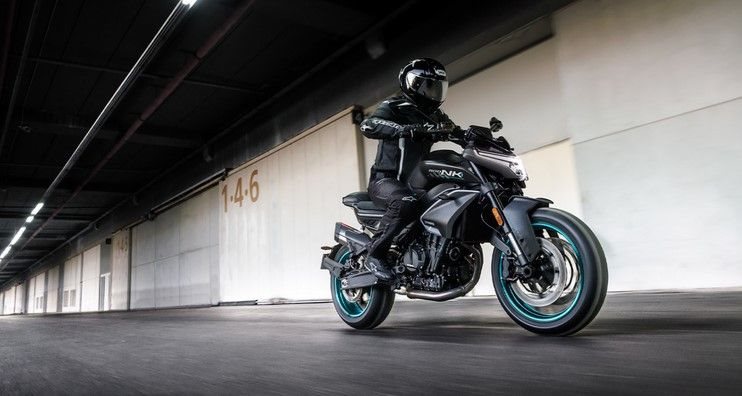 CFMOTO 800NK Advanced 