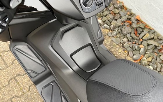 Gebrauchtmotorrad Honda Forza 350 - Bild 9