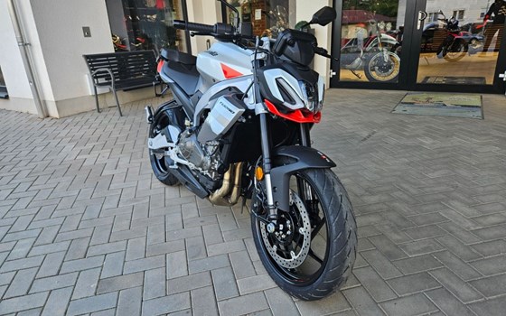Neufahrzeug Aprilia Tuono 457 - Bild 18