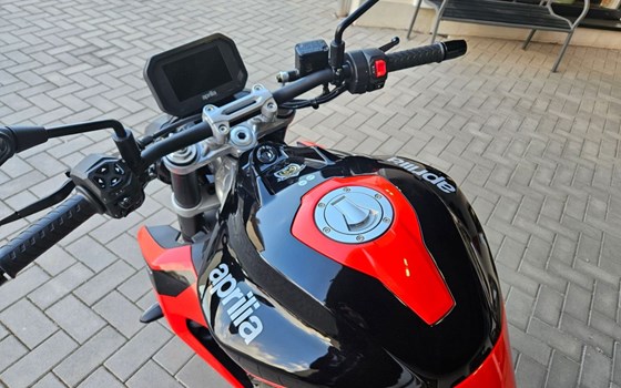 Neufahrzeug Aprilia Tuono 457 - Bild 8