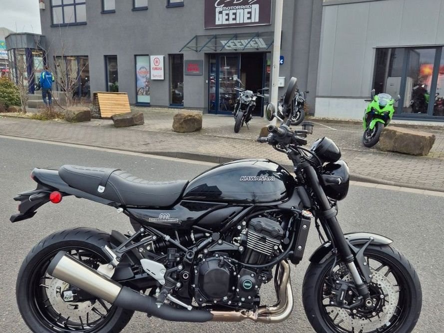 Angebot Kawasaki Z900 RS Black Ball Edition