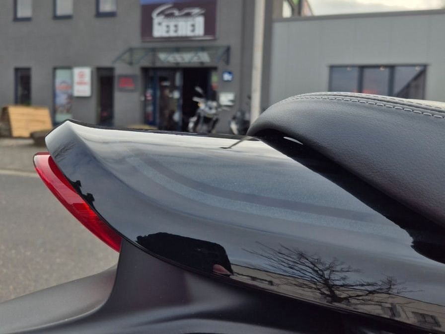 Angebot Kawasaki Z900 RS Black Ball Edition