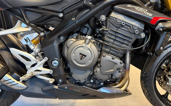 Gebrauchtmotorrad Triumph Speed Triple 1200 RS - Bild 13