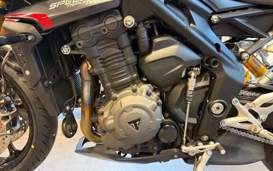 Gebrauchtmotorrad Triumph Speed Triple 1200 RS - Bild 15