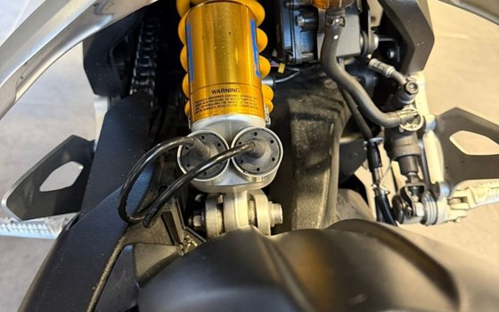 Gebrauchtmotorrad Triumph Speed Triple 1200 RS - Bild 19